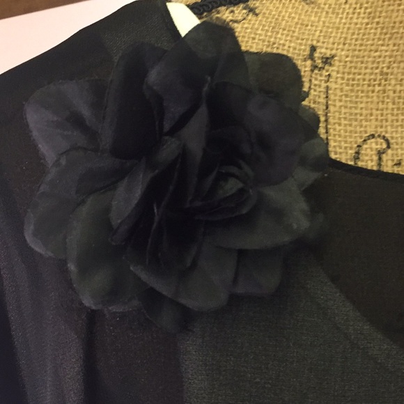 Black Satin trimmed cover - Picture 2 of 4